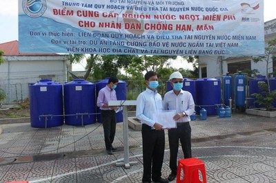 Bộ TN&MT bàn giao thêm trạm cấp nước sinh hoạt miễn phí tại Cà Mau