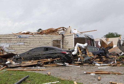 Đang chống COVID-19, Mỹ hứng thêm bão khiến nhiều người thiệt mạng