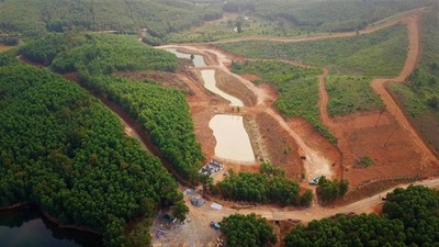 Chủ rừng tự ý xẻ đồi xây khu sinh thái 'chui' trên đất lâm nghiệp?