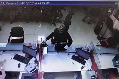 Hà Nội: Truy bắt 2 đối tượng cướp ngân hàng ở Sóc Sơn