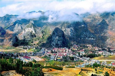 Hà Giang phong tỏa toàn bộ thị trấn Đồng Văn