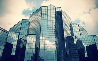 Có nên sử dụng mặt dựng nhôm kính cho nhà cao tầng?
