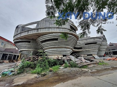 Công trình xây dựng “khủng” ở Bát Tràng, không rõ ai cấp phép?