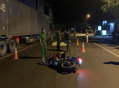 Bình Định: Tìm được ô tô gây tai nạn khiến 2 thanh niên chết thảm