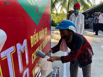 Những 'ATM gạo' nghĩa tình giúp dân nghèo ở ĐBSCL vượt qua khốn khó