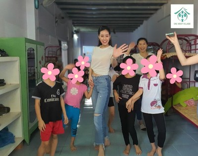 HH Khánh Vân trở lại OBV thăm các bé gái bị khai thác tình dục