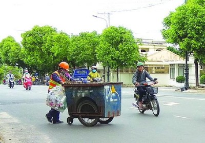 Công tác thu gom rác thải sinh hoạt trong mùa COVID-19 ở Tây Ninh