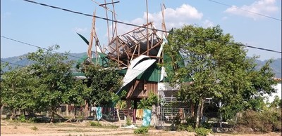 Kon Tum: Hơn 100 nhà dân, trường học bị tốc mái vì mưa lớn