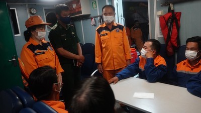 Cứu sống 7 ngư dân bị chìm tàu trên vùng biển Thừa Thiên Huế