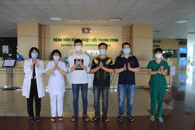 Thêm 3 ca mắc Covid-19 được xuất viện, Việt Nam có 305 ca khỏi bệnh