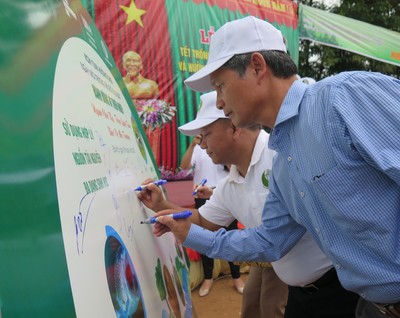 Kon Tum: Phát động Tết trồng cây 2020