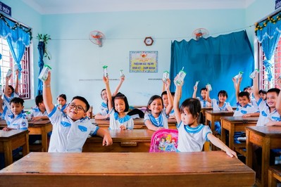33.000 trẻ em miền núi Quảng Nam uống sữa miễn phí nhờ sữa học đường
