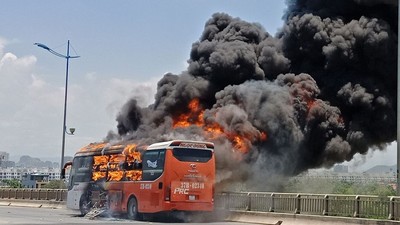 Vì sao liên tiếp xảy ra các vụ cháy xe khách?