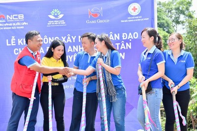 Quỹ từ thiện Hành trình xanh trao nhà nhân đạo tại Bắc Giang