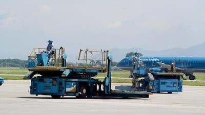 Sân bay Nội Bài: Một nhân viên vệ sinh tử vong do xe bán tải đâm