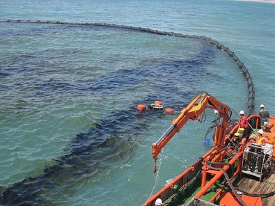 Xây dựng hành lang pháp lý xử phạt vi phạm môi trường biển