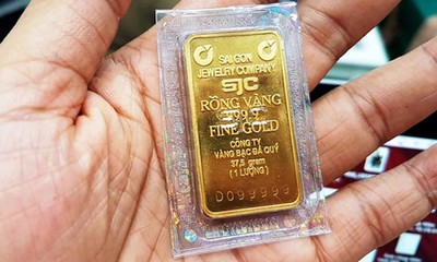 Giá vàng hôm nay 23/7: Vàng SJC vượt xa mốc 53 triệu đồng/lượng