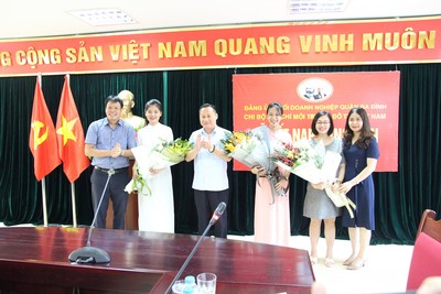 Chi bộ Tạp chí MTĐT Việt Nam tổ chức thành công Lễ kết nạp đảng viên