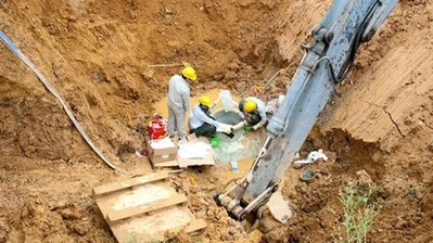 Hà Nội tạm ngừng cấp nước do đường ống nước sạch Sông Đà gặp sự cố