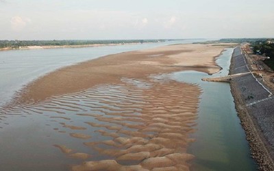 Mực nước sông Mekong xuống thấp kỷ lục