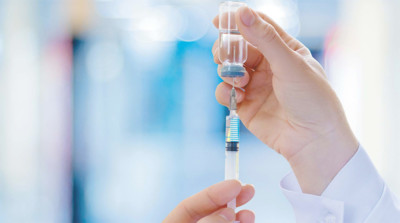 Bộ Y tế đã đăng ký mua vắc xin Covid-19 của Nga và Anh