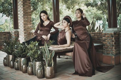 Ba người đẹp hóa gái quê mộc mạc trong trang phục của NTK Việt Hùng
