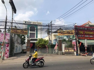 Chuyện lạ ở đô thị Biên Hòa - Đồng Nai: Xây dựng nhà Tây giữa đường