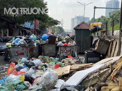 Tây Hồ: Dân mòn mỏi mong bãi tập kết rác ô nhiễm di dời khỏi phố
