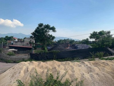 Lục Nam (Bắc Giang): Bãi than không phép làm khổ người dân?