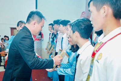 Novaland tiếp tục chuỗi hoạt động hỗ trợ GD&ĐT tại tỉnh Bình Thuận