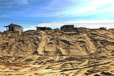 Quảng Ngãi: Bãi cát tự phát gây ô nhiễm nghiêm trọng