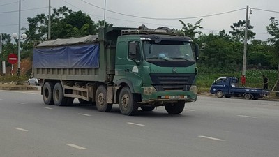 Thái Nguyên:Xe quá tải “lộng hành” trên đường 'như chốn không người'