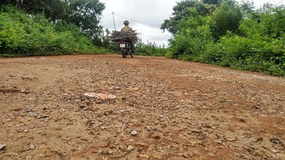 Gia Lai: Đường nông thôn vừa làm xong đã hỏng
