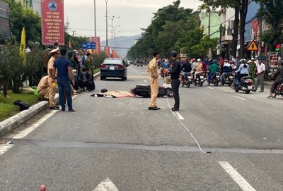 Đà Nẵng: Xe máy va chạm với ô tô, nam thanh niên tử vong