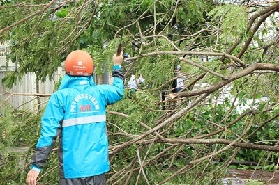 Quảng Ngãi: Khẩn trương khắc phục thiệt hại sau bão