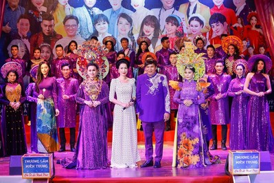 Đêm nhạc NSƯT Trịnh Kim Chi quyên góp gần 800 triệu vì miền Trung