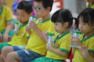 Hậu Giang mở rộng phạm vi thí điểm chương trình sữa học đường