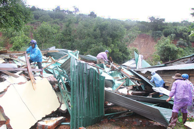 Đắk Lắk: Mưa lớn kéo dài gây ngập lụt và sạt lở đất nghiêm trọng