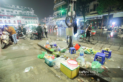 Sau đêm Noel ở Hà Nội: Nhếch nhác và rác ngập tràn