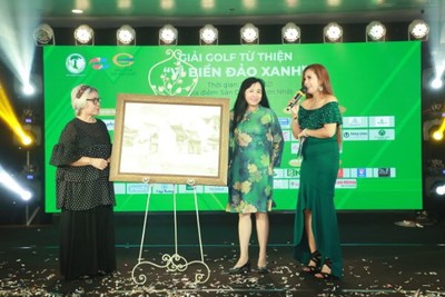 Trên 293 triệu đồng ủng hộ Giải golf “Vì Biển đảo xanh Tổ quốc”