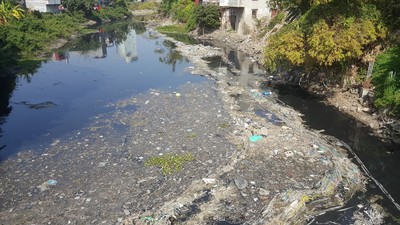 Nước thải từ sông Ngũ Huyện Khê (Bắc Ninh) gây ô nhiễm sông Cầu