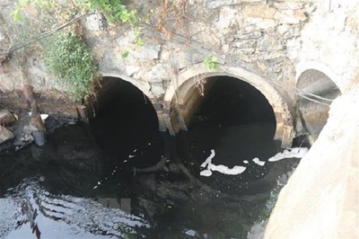 Người dân Vũng Tàu khổ sở vì kênh thoát nước ô nhiễm nghiêm trọng