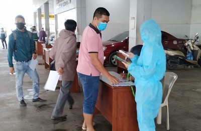 Quản lý khách ra, vào TP Đà Nẵng để phòng chống dịch Covid-19