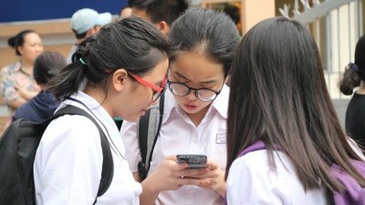 TP HCM: Toàn bộ học sinh, sinh viên học online đến hết tháng 2