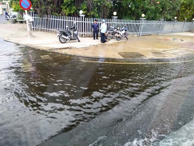 Người dân Nha Trang tá hoả vì bị cấp nước bẩn