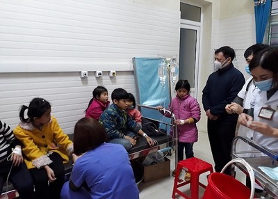 Hà Giang: 32 học sinh nhập viện vì ngộ độc thực phẩm