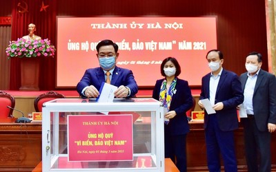Thành ủy Hà Nội ủng hộ Quỹ “Vì biển, đảo Việt Nam” năm 2021