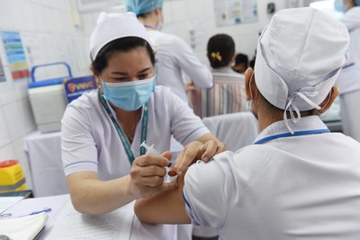Hưng Yên: Tổ chức tiêm vắc xin phòng COVID-19 đợt 1 năm 2021