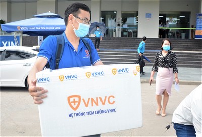 Đà Nẵng tiếp nhận 100 liều vaccine COVID-19 đầu tiên