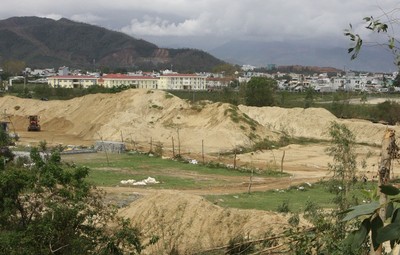 Đà Nẵng: Bãi tập kết cát trái phép, quận bất ngờ phường thờ ơ